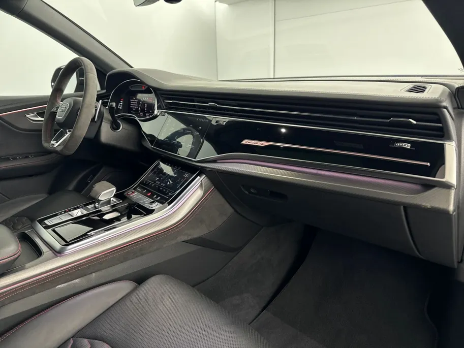 Audi RSQ8 4.0 TFSI RS Q8 Quattro | Panoramadak | Luchtvering | 23'' L.M. Velgen