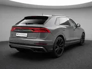 Audi Q8 55 TFSIe 381pk Tiptronic Quattro Pro Line S · Panoramadak · 360 Camera · Wegklapbare Trekhaak · Apple/Android Car Play · Luchtvering · 23'' Inch ·