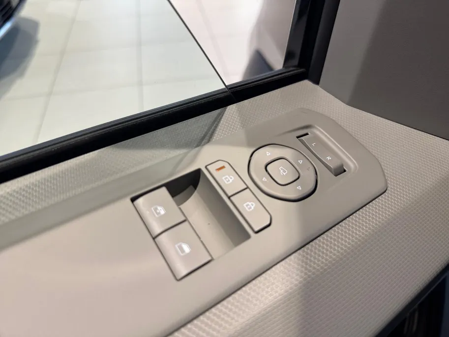 Kia PV5 Passenger Elite Executive 71.2 kWh | Nieuw te bestellen! | 412 Km bereik | Ruimte en comfort | NU €3000 inruilpremie + €500 korting op KIA laadpaal