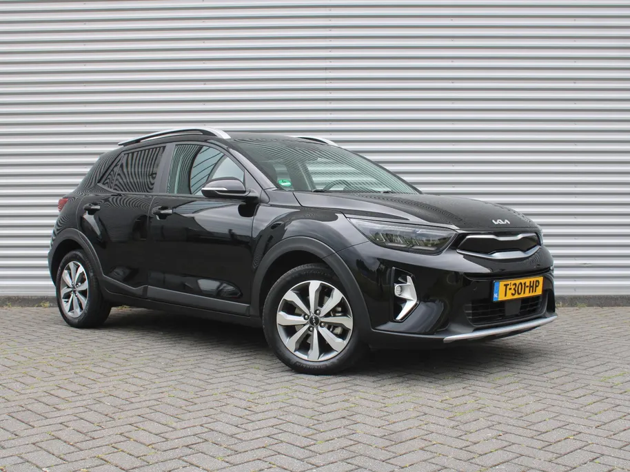 Kia Stonic 1.0 T-GDi MHEV DynamicPlusLine | Trekhaak | 15' LM | Clima | Cruise | Navi | Camera | LED | Keyless | 1e eigenaar |