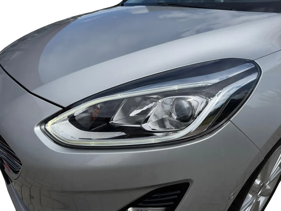 Ford Fiesta 1.0 EcoBoost Titanium |Apple Carplay/Android Auto| Trekhaak| Voorrutverwarming| 12 maanden Bovag garantie|