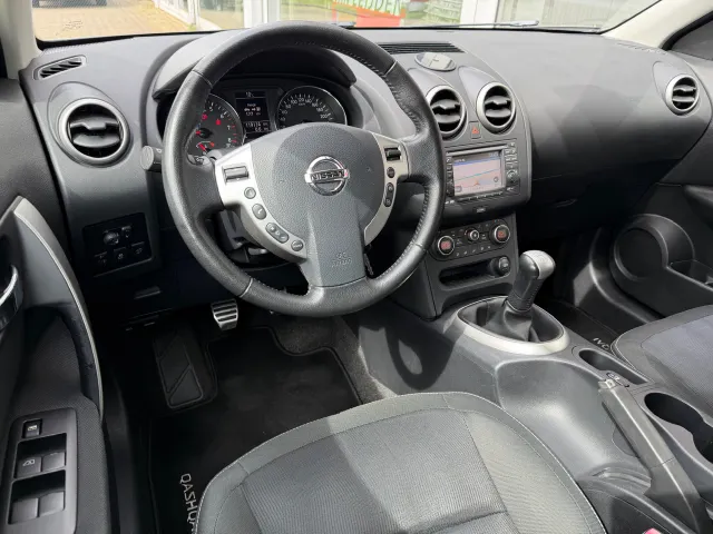 Nissan QASHQAI 1.6 Connect Edition | Panoramadak | 360-Camera | All-Season | Navigatie | Cruise Control