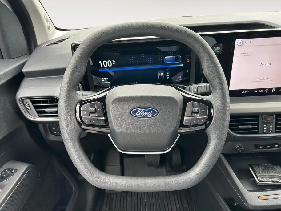 Ford E-Transit Courier Trend 44 kWh | €229,- per maand financial lease! | 325 KM WLTP | Climate control | Parkeercamera | PDC | Zo goed als nieuw!