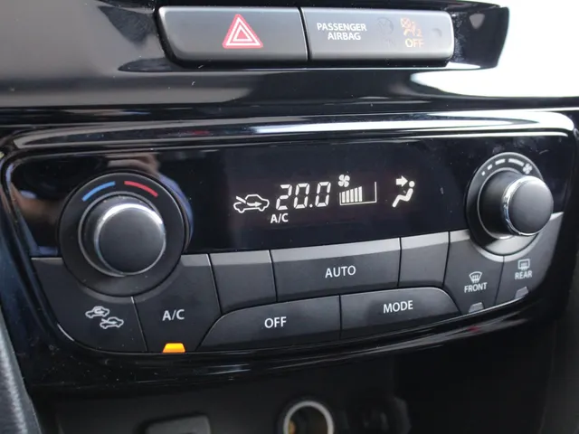 Suzuki Vitara 1.4 Boosterjet Style Smart Hybrid | Navi | Panodak | Adap. Cruise | Leder | Lm-Velgen