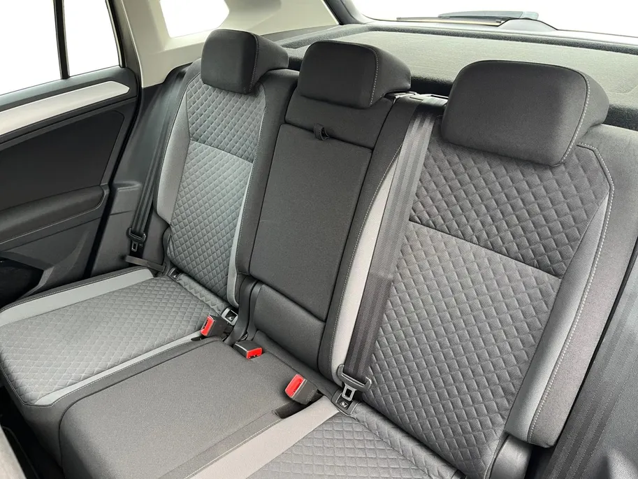 Volkswagen Tiguan 1.4 TSI ACT Highline | Navigatie | Stoelverwarming | Automaat | Adaptive Cruise Control