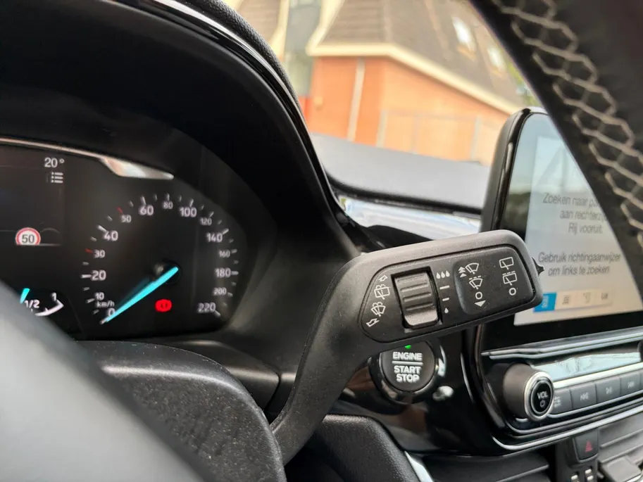 Ford Fiesta 1.0 EcoBoost Titanium | 1e Eigenaar | NL-Auto | Nieuwe distributieriem | Camera | Adaptive Cruisecontrol | Voorruitverwarming | B&O Audio | Navigatie | Apple Carplay&Android Auto | Climate Control | Dealer onderhouden |