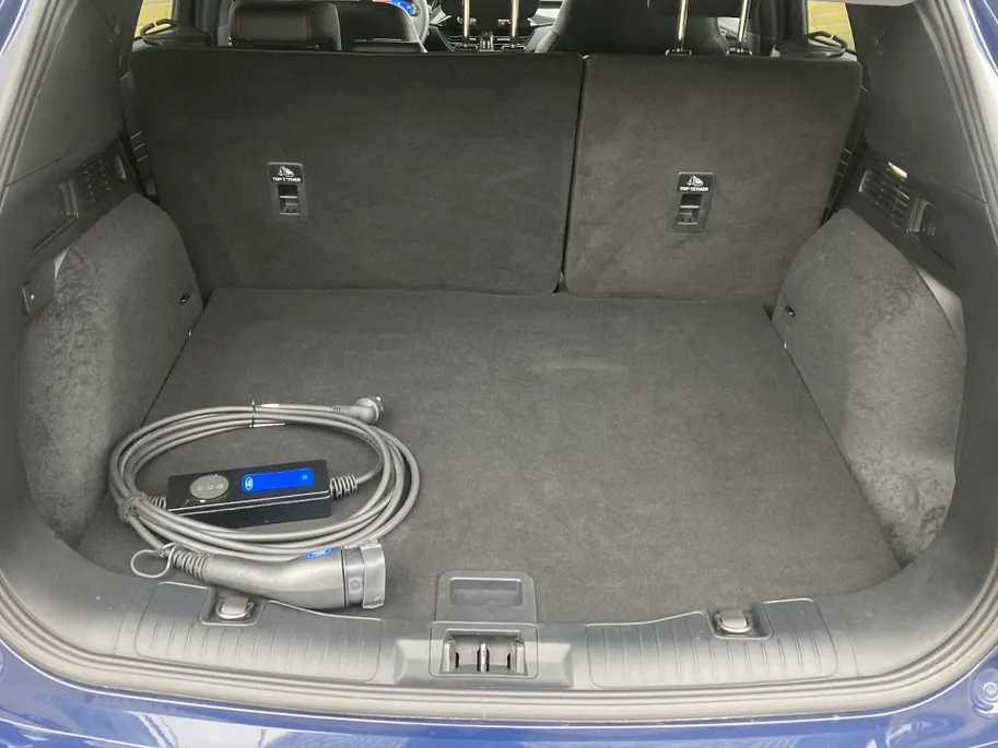 Ford Kuga 2.5 PHEV ST-Line X 225 pk Navigatie - Voorruitverwarming - Stoelverwarming - Bliss - Elektrische achterklep