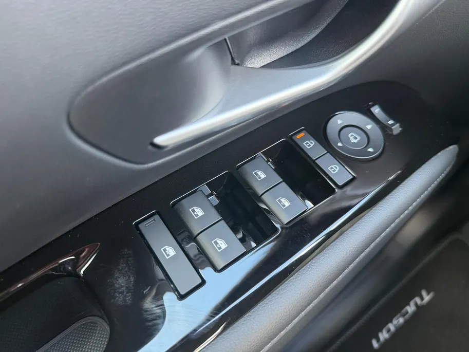 Hyundai Tucson 1.6 T-GDI HEV Premium Sky |Navigatie| Schuif-kanteldak| Lederen bekleding|Stoelverwarming/koeling| elektrisch verstelbare stoelen met geheugen|