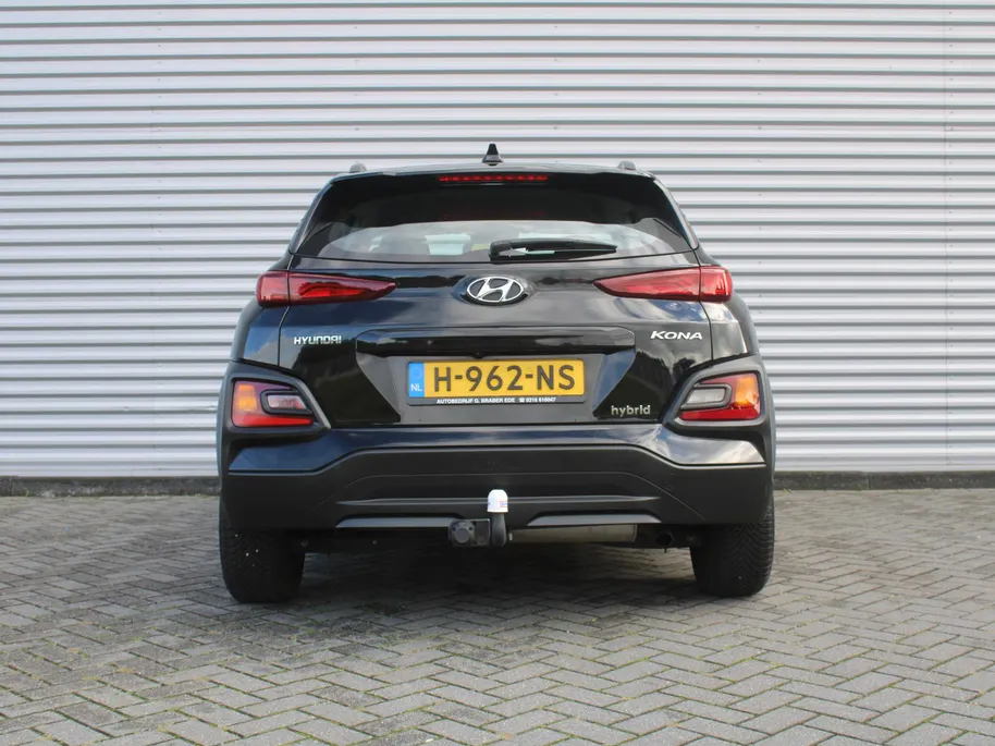 Hyundai Kona 1.6 GDI HEV Comfort | Trekhaak | Camera | 16' LM | Cruise adapt. | Navi | Apple Carplay/Android Auto | Clima | All seasons |