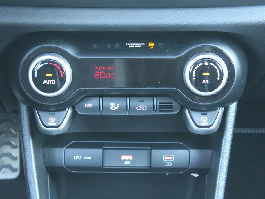 Kia Picanto 1.0 DPI GT-Line | Stuur-/stoelverwarming | Schuifdak | Camera | Dodehoek detectie | Telefoonlader | Clima | Navi | 16' LM | LED | Cruise |