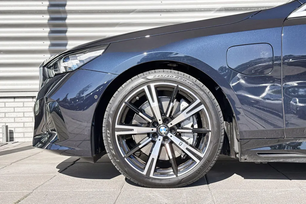 BMW 5 Serie Touring 550e xDrive