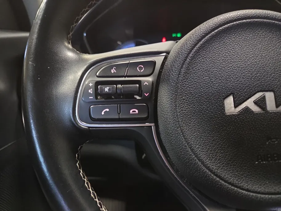 Kia e-Niro DynamicLine 64 kWh | 1e Eigenaar | Accu 99.4% | Trekhaak Afneembaar | Camera | Carplay & Android | Fabrieksgarantie | NAP