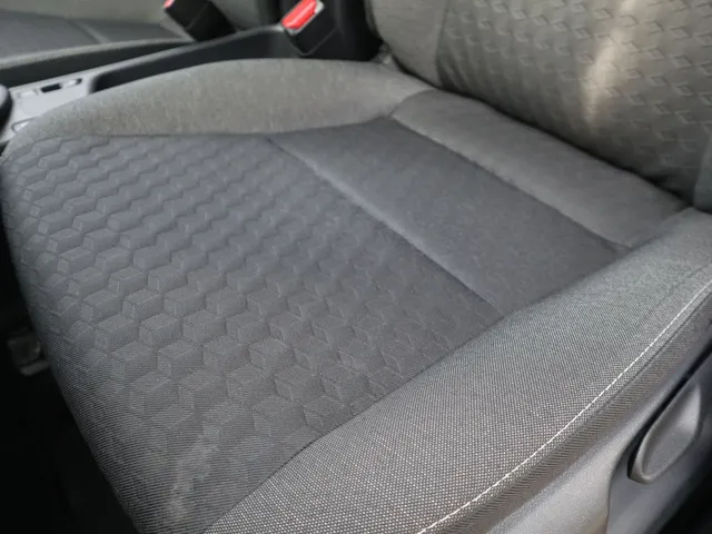Toyota Yaris 1.5 Hybrid Dynamic Limited | Stoelverwarming | Parkeersensoren