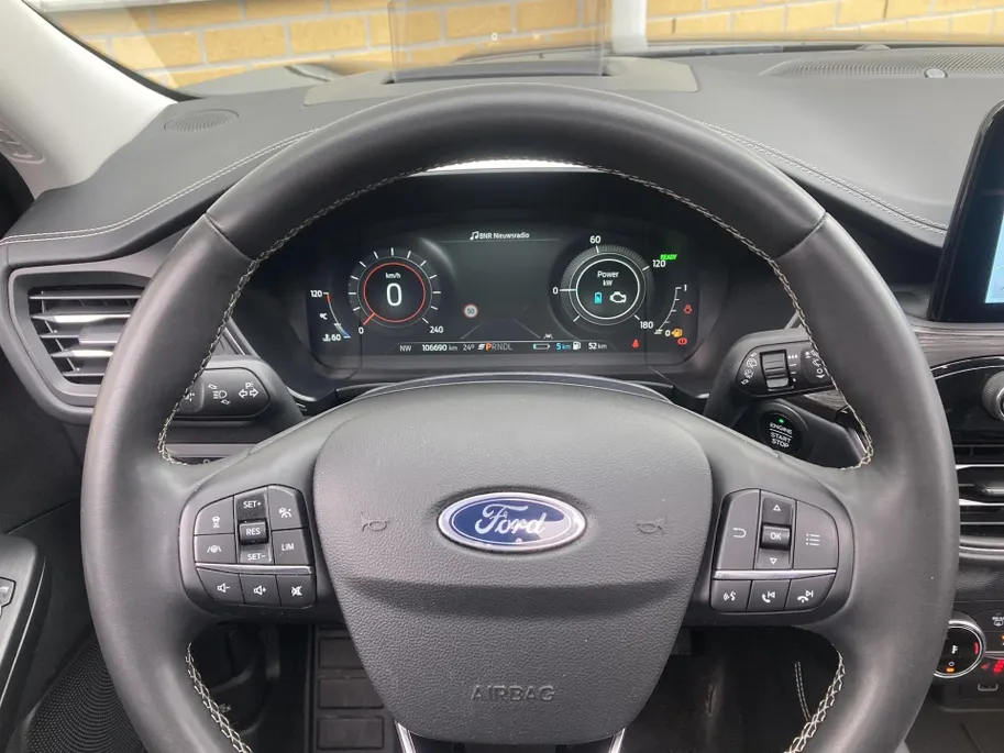 Ford Kuga 2.5 PHEV Vignale Afneembare trekhaak - Panoramadak - Headup Display - BLISS - Lederen bekleding - Elektrische achterklep