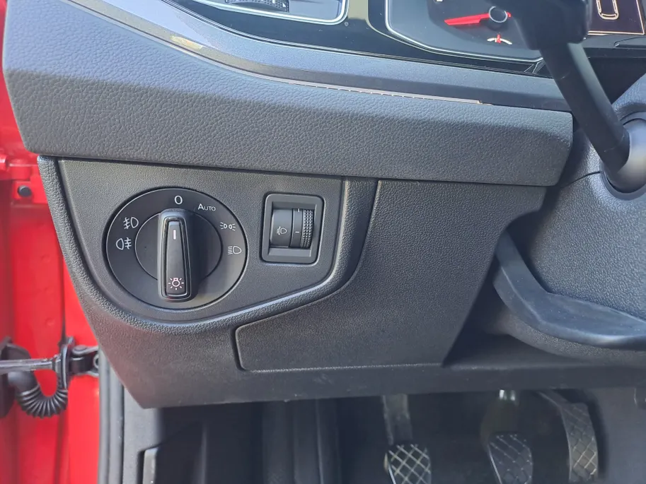 Volkswagen Polo 1.0 TSI Highline | Adaptieve Cruise | Climate | Bluetooth | DAB | Licht Metalen Velgen