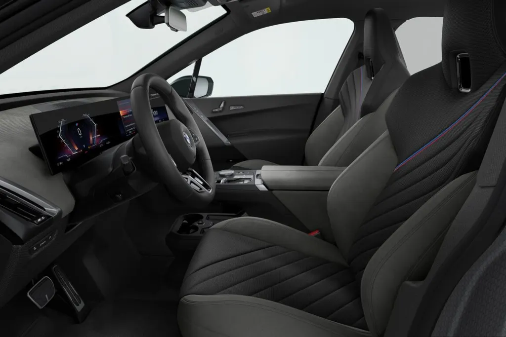 BMW iX xDrive45 101 kWh