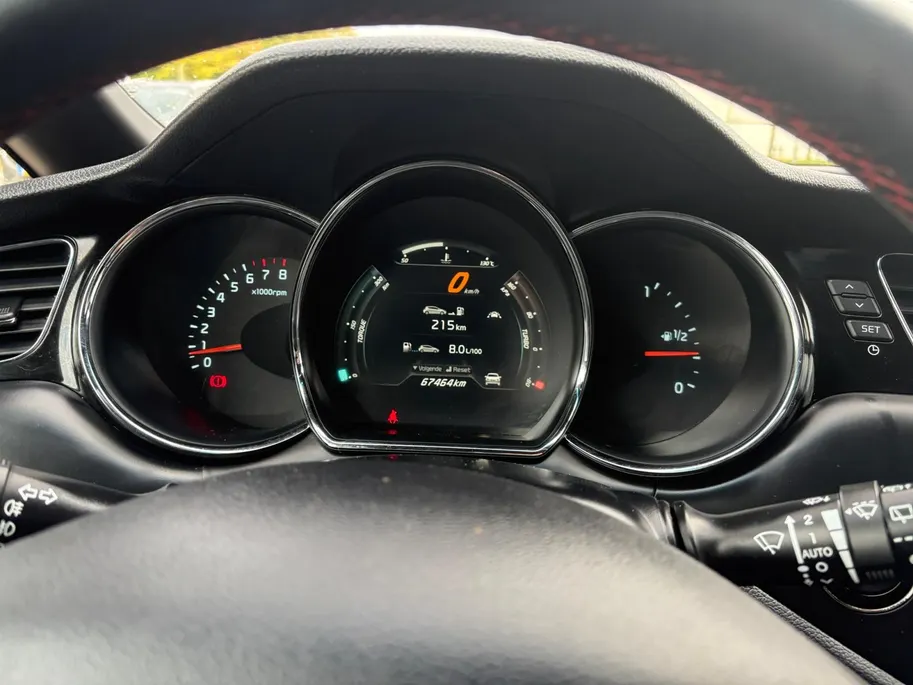 Kia cee'd 1.6 GT | 204PK! | Stoelverwarming | Cruise control | Clima