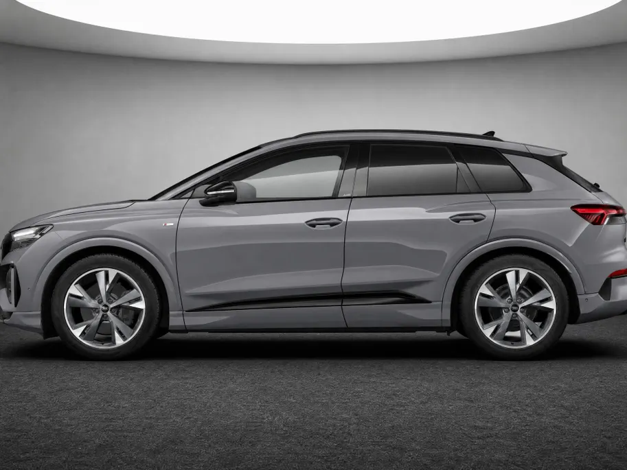 Audi Q4 Q4 S edition performance 286 PK · Tech plus ·  Trekhaak elek. wegklapbaar · Lendensteunen