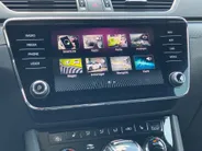 Škoda Superb 1.4TSI 160KW/218PK Sportline DSG · Panoramadak · Trekhaak · Camera + Parkeersensoren · Stoelverwarming  voor & achter ·