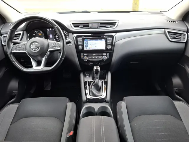 Nissan QASHQAI 1.2 115pk DIG-T XTRONIC N-Connecta | Trekhaak | Panoramadak | Navigatie | 360-Camera | Keyless