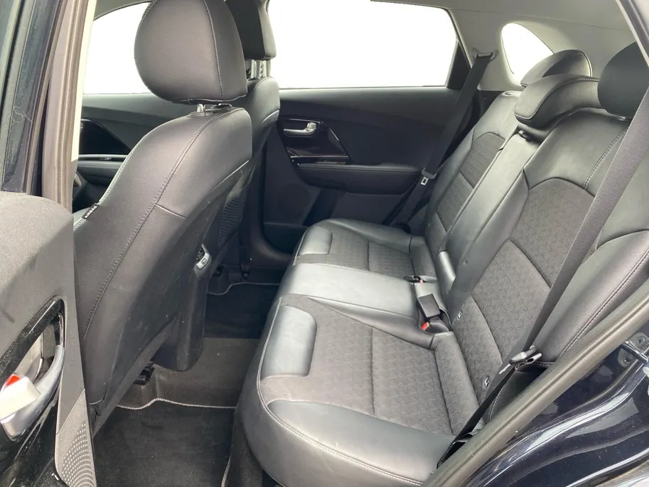 Kia Niro 1.6 GDi Hybrid DynamicLine | Navigatie | Climate control | Parkeer camera | Cruise control