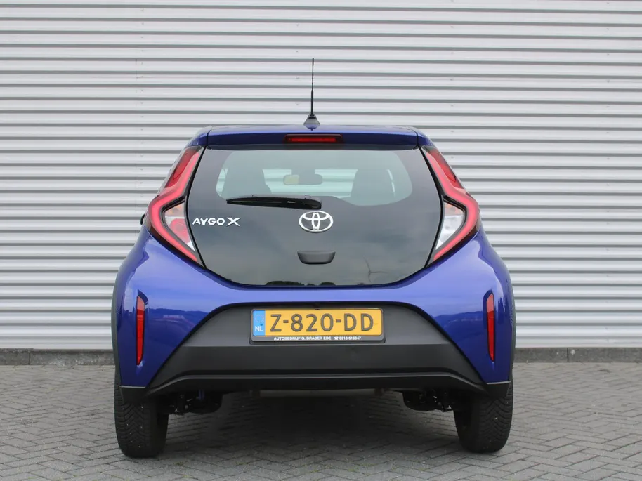 Toyota Aygo X 1.0 VVT-i MT Play | All season 17' | Apple carplay/Android auto | Cruise | Airco | Camera |