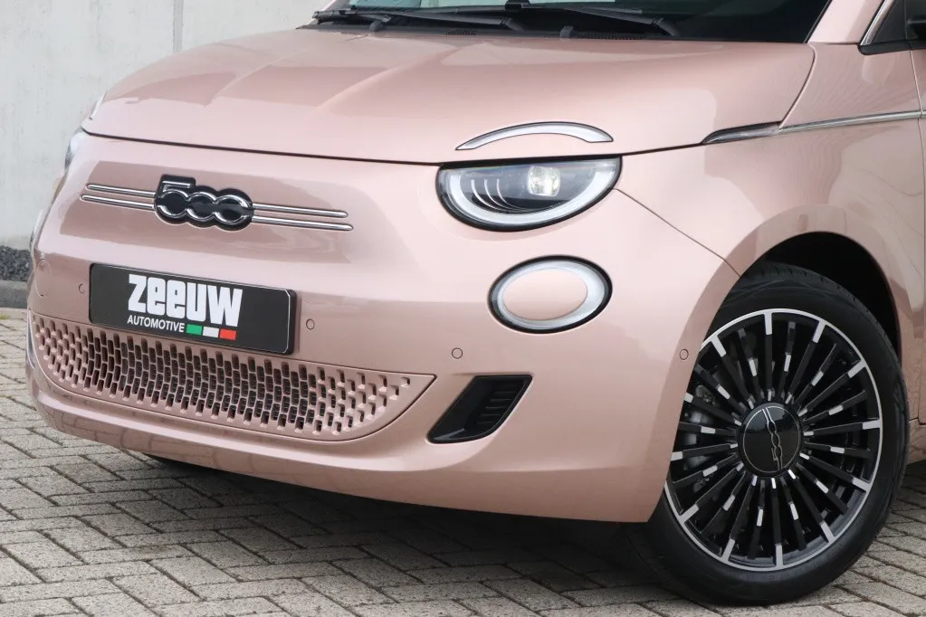 Fiat 500e La Prima by Bocelli 42 kWh | Pano | JBL | Winter | Camera | 17'