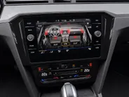 Volkswagen Passat Variant 1.4 TSI 218pk DSG PHEV GTE Business · Panoramadak · Camera · Apple/Android Car Play · Navigatie · Stoelverwarming · 18'' Inch ·