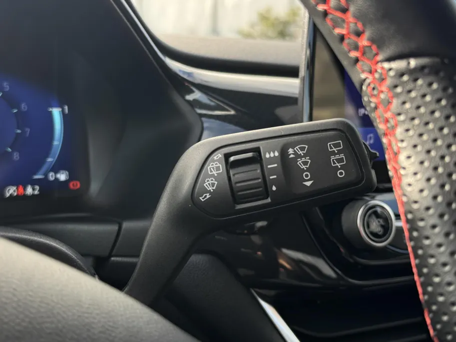 Ford Puma 1.0 EcoBoost Hybrid 125 pk ST-Line Navigatie - Apple Carplay/ Android Auto - Winter Pack - Achteruitrijcamera