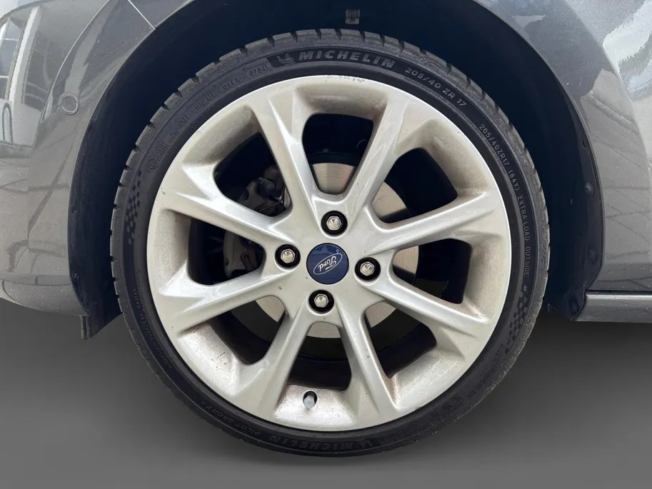 Ford Fiesta 1.0 EcoBoost Vignale | Automaat | Achteruitrijcamera | Cruise control | Carplay | Stoelverwarming