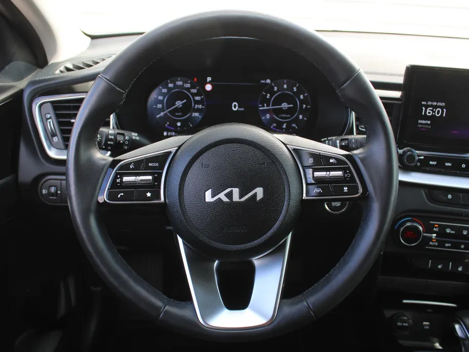 Kia Ceed 1.5 T-GDi DCT7 DynamicPlusLine | BTW Auto | Automaat | Keyless | Stoel verwarming | Navi | Camera | Adap. Cruise |