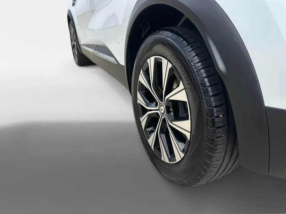 Renault Captur 1.6 E-Tech Hybrid 145 Intens | Automaat | Apple Carplay & Android Auto | Camera | Parkeersensoren | LMV | Cruise & Climate Control | 12 Maanden BOVAG Garantie