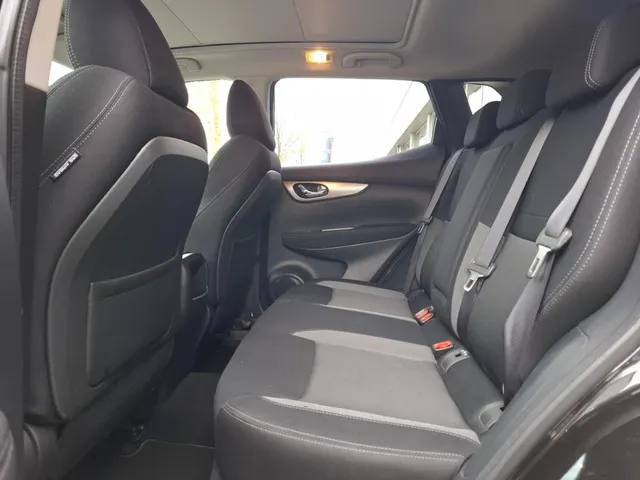Nissan QASHQAI 1.2 115pk DIG-T XTRONIC N-Connecta | Trekhaak | Panoramadak | Navigatie | 360-Camera | Keyless