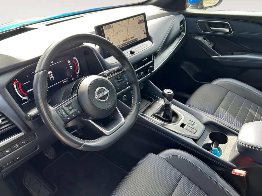 Nissan QASHQAI 1.3 MHEV Tekna Apple Carplay/Android Auto , navigatiesysteem full map , elektrisch bedienbare achterklep met sensorsturing, panoramadak , cruise control adaptief , lichtmetalen velgen 19'