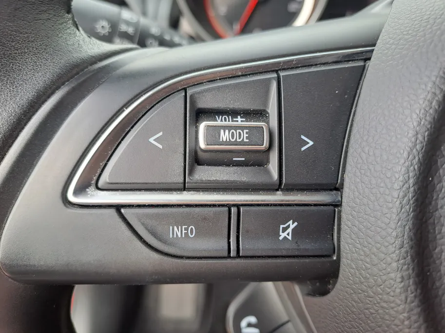 Suzuki Swift 1.2 Select | Stoel Verw. | Apple Carplay / Android Auto | Automaat | Dab | Camera