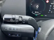 Hyundai Kona 1.6 GDI HEV Comfort Smart | Navigatie| Climate Controle| Lichtmetalen velgen| Parkeer sensoren| Camera| Dealer onderhouden