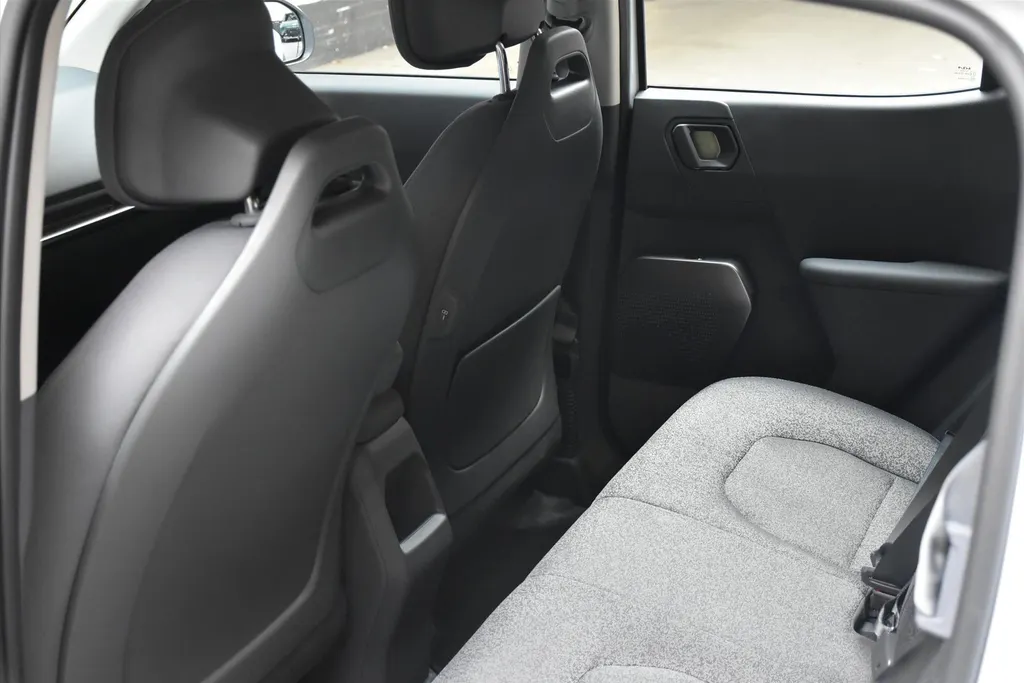 Kia EV2 61 kWh 135pk (5-zits) Air BLACK EDITION