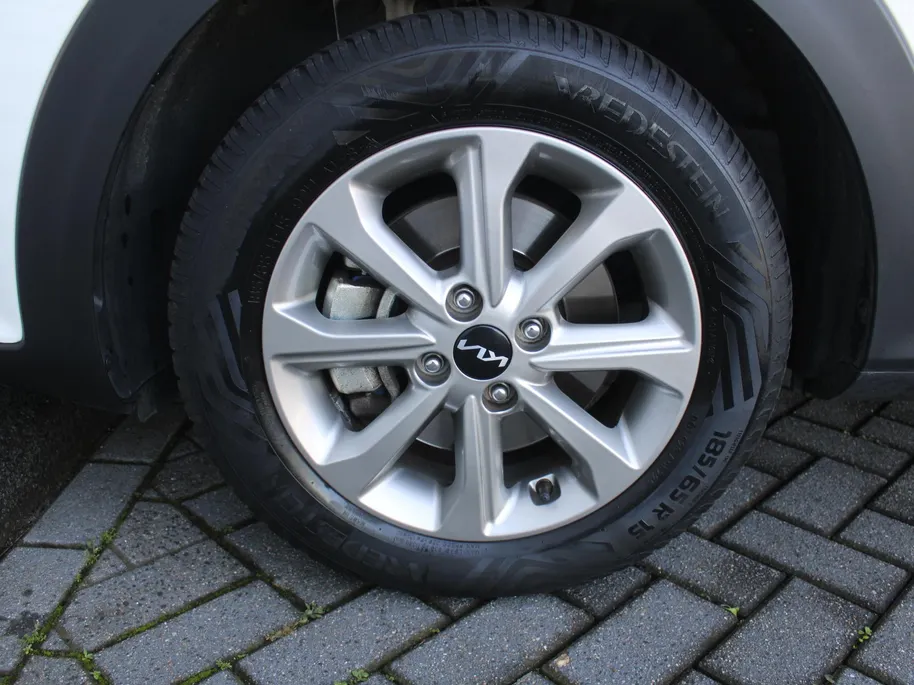 Kia Stonic 1.0 T-GDi MHEV DynamicLine | Navi | Clima | Cruise | All season banden | 15' LM | Camera | LED |