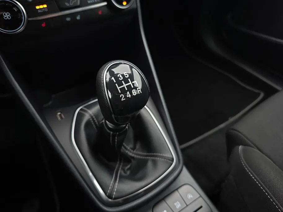Ford Fiesta 1.0 EcoBoost Titanium | Android Auto/ Apple Carplay | Winterpakket | Parkeersensoren achter | Led koplampen | 12 maanden garantie