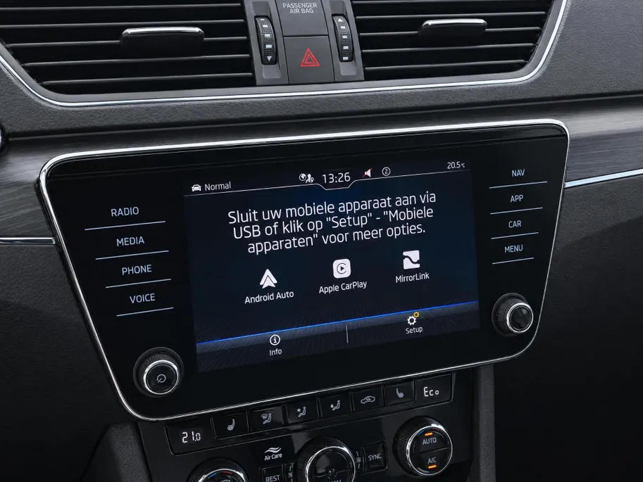 Škoda Superb Combi 1.4 TSI iV 218pk DSG Business Edition Plus · Camera · Inklap. Trekhaak · Stoelverwarming · Keyless · ACC · Apple/Android Car Play · Garantie t/m 17-06-2028 of 100.000km