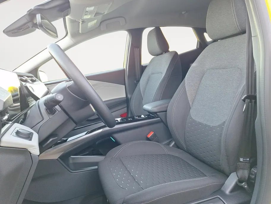 Ford Puma Gen-E 46,8 kWh | Winterpack | Comfort Pack | Camera | Apple Carplay&Android Auto | Climate Control | El. Achterklep | Navigatie | Nieuw te bestellen! |