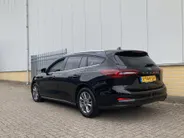 Ford Focus 1.0 EcoBoost Hybrid 125 pk Titanium SYNC 4 Navigatie - Apple Carplay/ Android Auto- Winter Pack - 16inch Lichtmetalen velgen