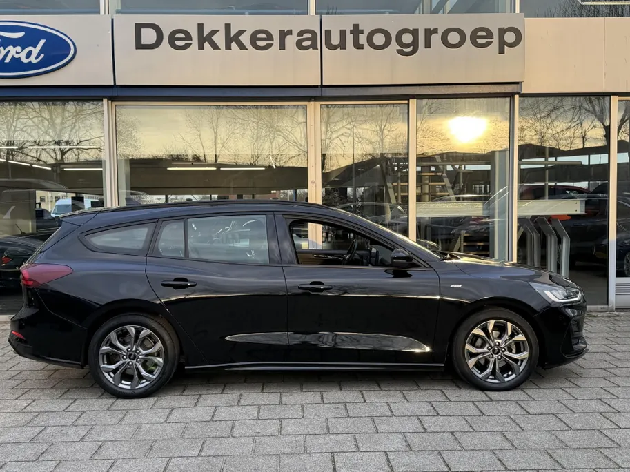 Ford Focus Wagon 1.0 EcoBoost Hybrid ST Line