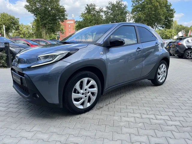 Toyota Aygo X 1.0 VVT-i Pulse | Stoelverw | Automatische Airco | Lichtmetalen