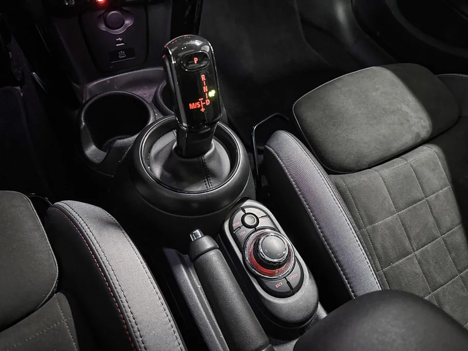 MINI Cooper 5-deurs Cooper S John Cooper Works