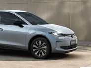 Volkswagen ID. Polo Life First Edition 52 kWh accu, 211 PK · Achteruitrijcamera · Voorstoelen en stuurwiel verwarmd ·