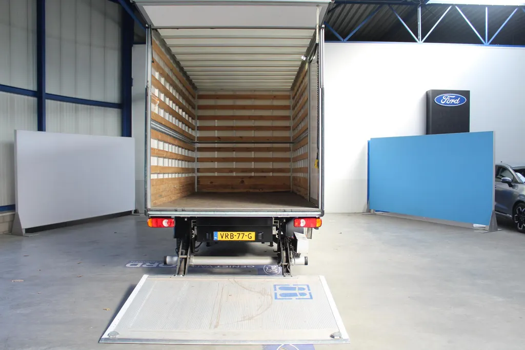 Ford Transit 350 2.0 TDCI L4H1 Trend Chassis Cabine Bakwagen | automaat | BÄR elektrische achterklep | hulpluchtvering |