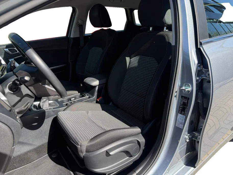 Kia Ceed Sportswagon 1.0 T-GDi DynamicLine 1E EIGENAAR | DEALER ONDERHOUDEN | NIEUWSTAAT | CLIMATE CONTROL | NAVIGATIE | FABRIEKSGARANTIE TM 2034