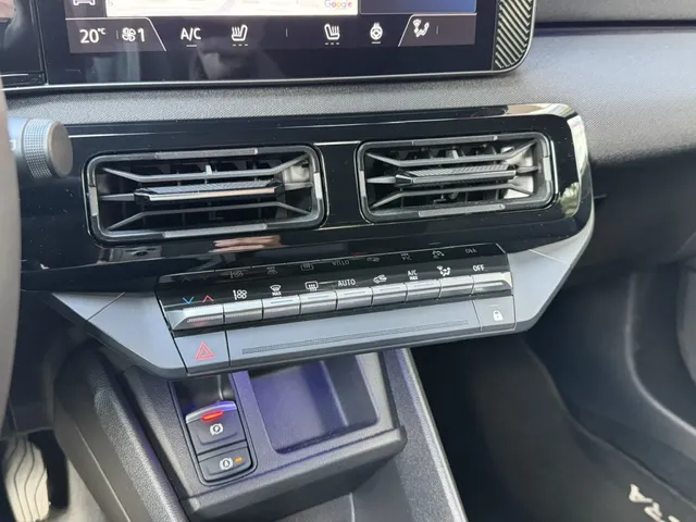 Nissan Micra 52 kWh Advance - Launch Edition | 416km WLTP | Navigatie | App Connect | Camera | ACC | Blind Spot