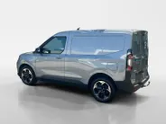 Ford E-Transit Courier Limited 46 kWh Let op! te bestellen voertuig! | Nu met 0,99% rente actie op financial lease | Driver Assist Pack | Camera | Navigatie | Trekhaak